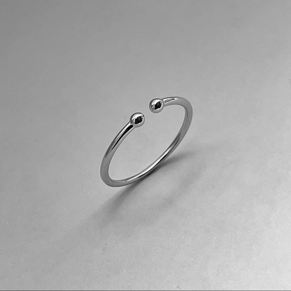 Sterling silver dainty stack ring, dainty ring, silver ring, midi ring, toe ring - Picture 2 of 12